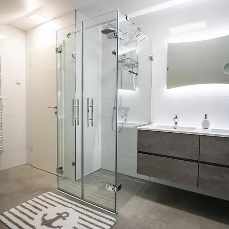 Semesterbostad Mein House